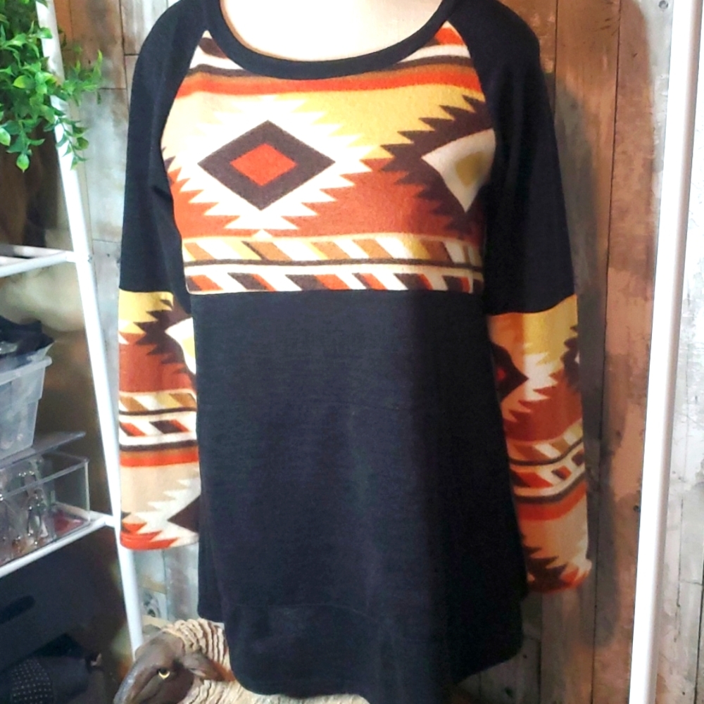 Aztec Sweatshirt - Picture 2 of 6
